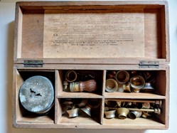 Cacheteur à cupules ( coffret en bois)