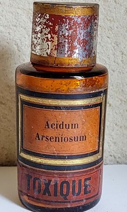 Flacon verre ambré 11.5 "Acidum Arseniosum"