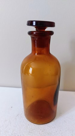 Flacon 11 cm en verre ambré