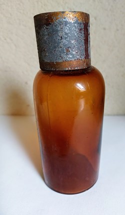 Bouteille en verre ambré Hauteur 14 cm