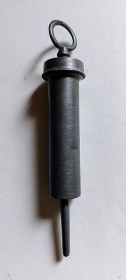 Seringue pour injections en étain 14 cm