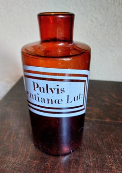 SN - Pulvis Gentianoe Lut : bouteille verre ambré