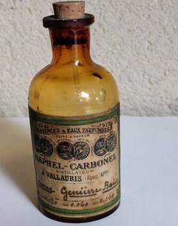 Petite bouteille 9.5 "Essence Genièvre Baies"