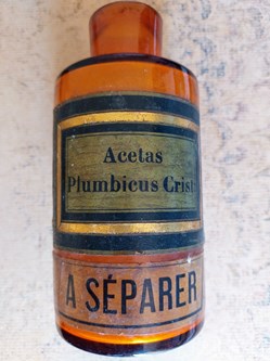 Flacon en verre ambré "Acetas Plumbicus Crist : " - " Acetas Plumbic : "