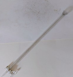 Burette graduée de laboratoire L. 42. 5 cm