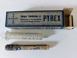 Seringue Hypodermique en PYREX