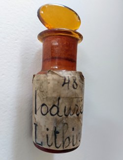 Iodure de Lithium Flacon de verre ambré avec bouchon