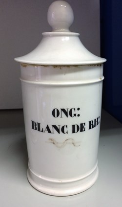ONG BLANC DE RH: