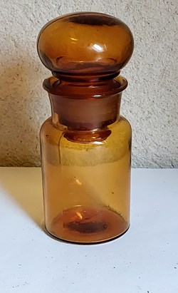 Flacon en verre ambré bouchon sphérique