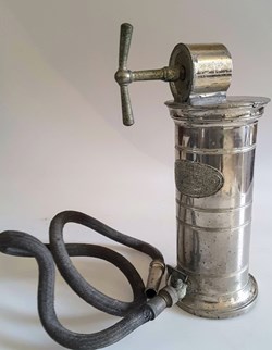 IRRIGATEUR N2 du Dr EGUISIER