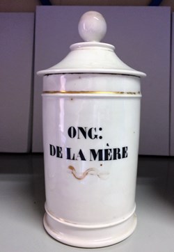 ONG:DE LA MERE