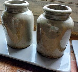 Pots à mercure en grès