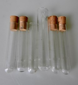 Tubes en verre de petite taille