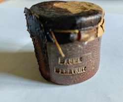 BAUME Benevrine ( Pot en grès)