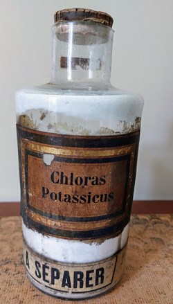 Chloras Potassicus - Flacon en verre transparent