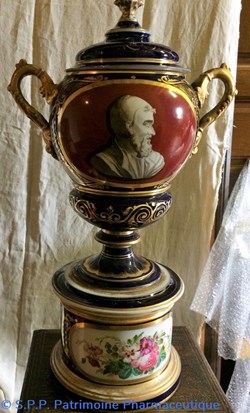 VASE DE MONTRE