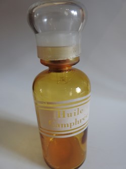 Huile camphrée