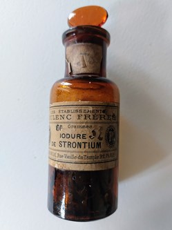 Iodure de Strontium- flacon en verre ambré avec bouchon