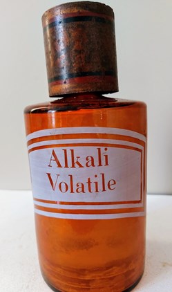 Flacon verre ambré "Alkali Volatile"