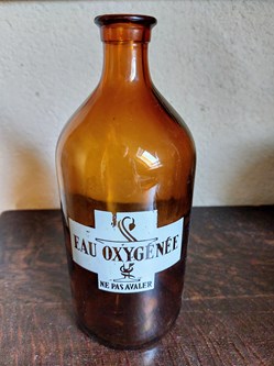 SN - Eau Oxygènée Bouteille verre ambré Goulot pm