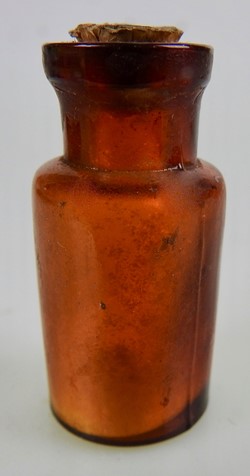 petit flacon sans étiquette