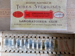 STRYCHNINE 50 tubes / Ampoules de 1 Cc