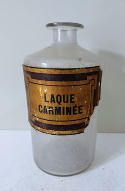Laque Carminée Flacon 19 cm