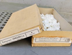 Appareil à cacheter ou Kit de fabrication de cachets