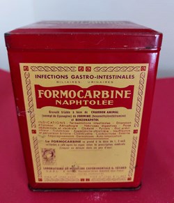 FORMOCARBINE NAPHTOLÉE Boîte parallélépipèdique 300 g..