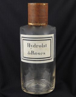 Flacon en verre très grand modèle étiquette blanche Pharmacie RAVASSE