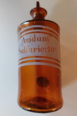 Acidum Sulfuric : 10- Flacon verre ambré
