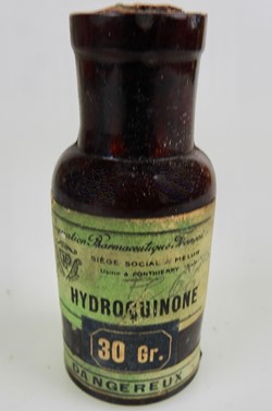 HYDROQUINONE