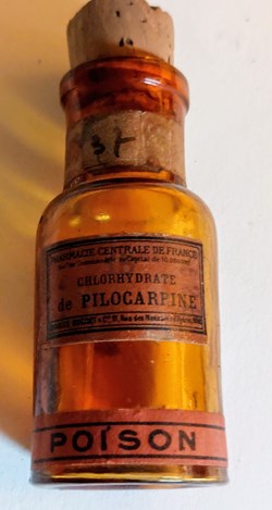 Flacon 7.5 cm " Chlorhydrate de PILOCARPINE"