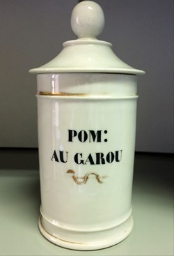 POM: AU GAROU