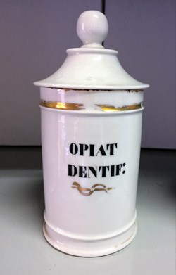 OPIAT DENTIF: