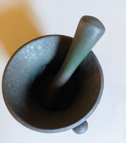Mortier et pilon de vitrine
