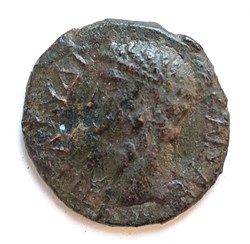 Claudius Macedon Koinon AE25