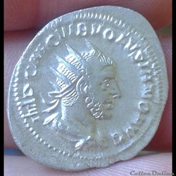 235/284 - ANARCHIE MILITAIRE- VOLUSIEN - Antoninien