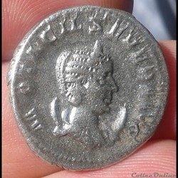 235/284 - ANARCHIE MILITAIRE - OTACILIA SEVERA - Antoninien