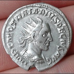 235/284 - ANARCHIE MILITAIRE- TRAJAN DECE - Antoninien
