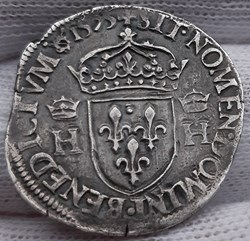 1575 - Teston au col plat