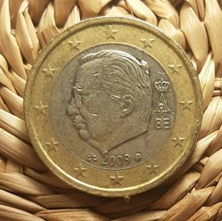 Belgique - 1 euro 2009 - coin ébréché