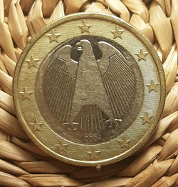 Allemagne - 1 euro 2004 F - insert légèrement décentré
