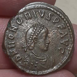 HONORIUS – AE2 – GLORIA ROMANORUM