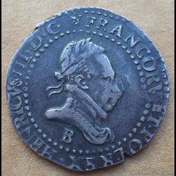 1589 - Henri III - demi franc au col plat
