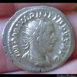 235/284 - ANARCHIE MILITAIRE - PHILIPPE Ier L'ARABE - Antoninien