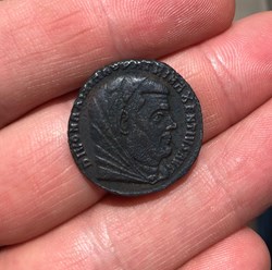 Divus Maximianus