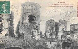 Ariège - Lagarde - Ruines du Château - Vue sur le Donjon