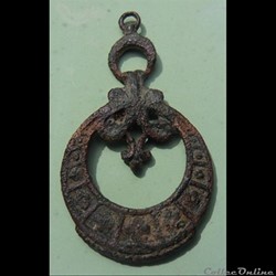 Boucle d'oreille