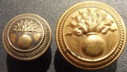 Bouton Grenade et flamme doré